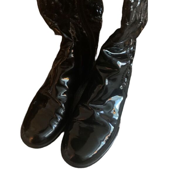 Stuart Weitzman Black Quilted Patent Leather Knee Boots - Picture 9 of 10